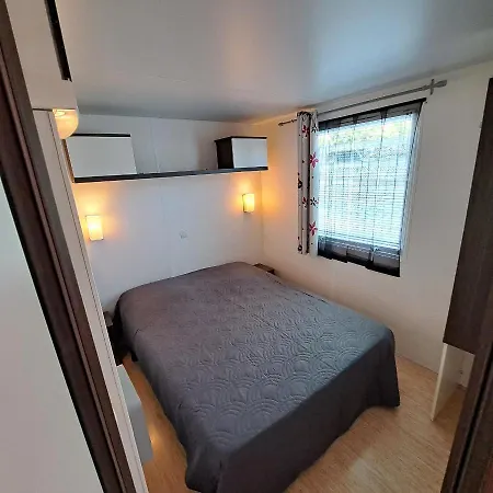 Kemping Mobile A Louer Les Sables D'olonne - Vendee *